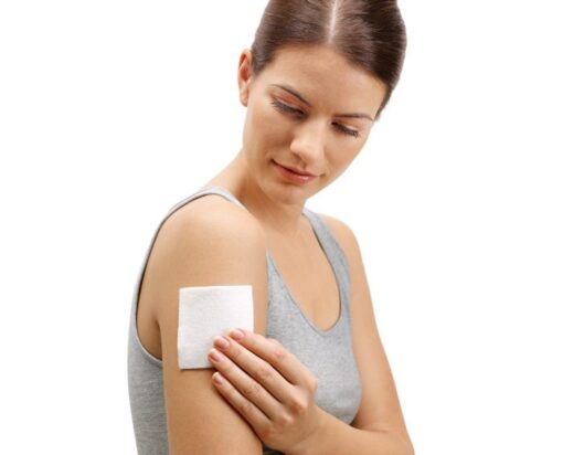 Μη υφασμένη (non-woven) υπεραπορροφητική αποστειρωμένη γάζα (25 x 2 τμχ) Hartmann Medicomp® - Image 2